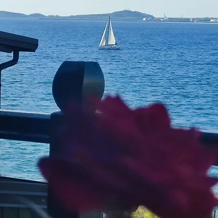 Iris شقة